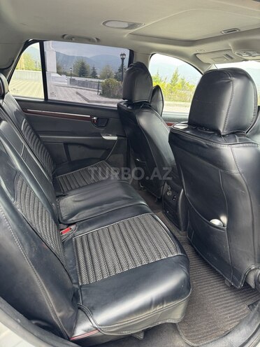 Hyundai Santa Fe-12