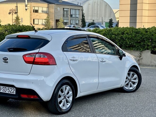 Kia Rio-10