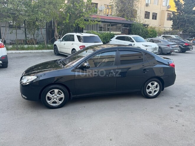 Hyundai Elantra-4