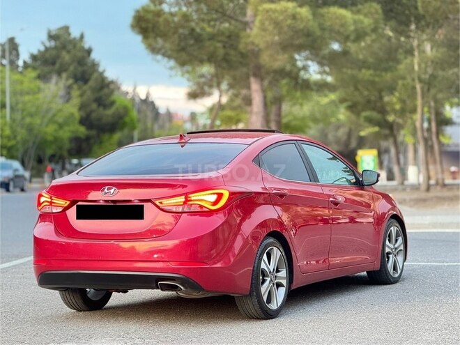 Hyundai Elantra-7