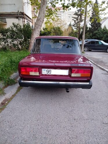 LADA (VAZ) 2107-2
