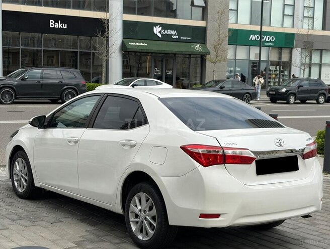 Toyota Corolla-7
