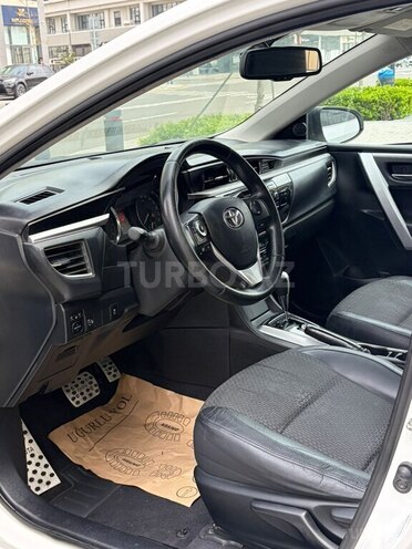 Toyota Corolla-11