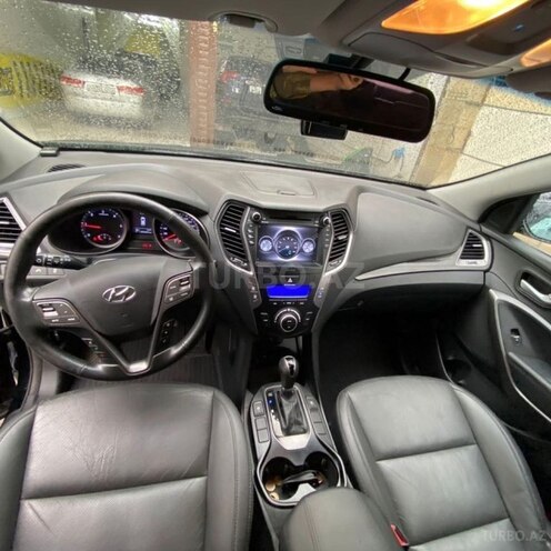 Hyundai Santa Fe-5