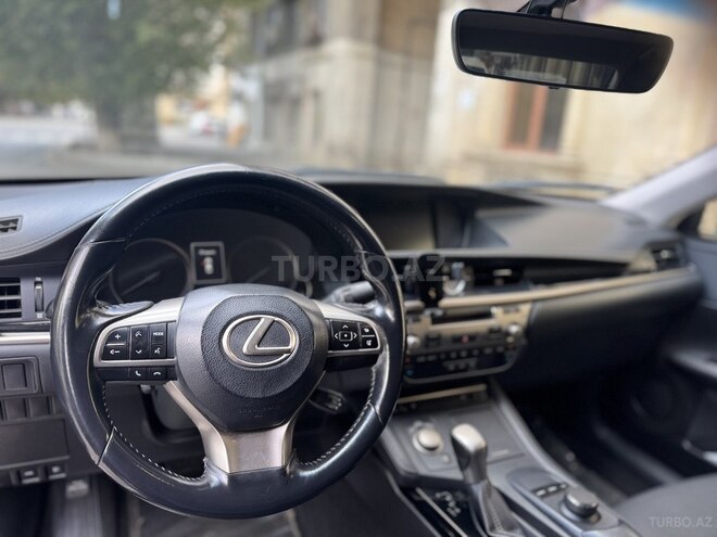 Lexus ES 250-3