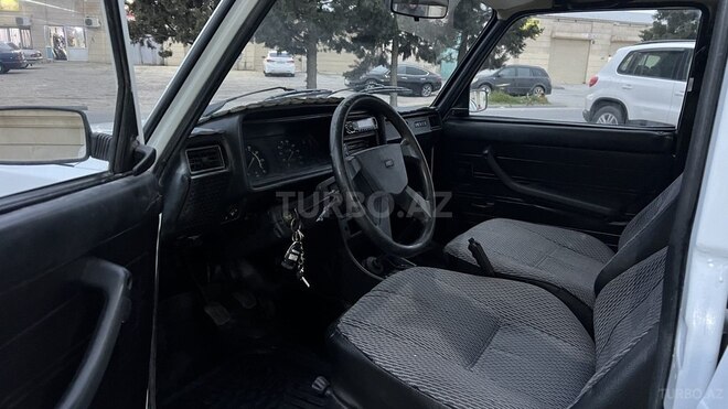 LADA (VAZ) 2107-21