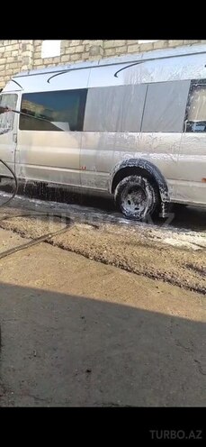 Ford Transit-3