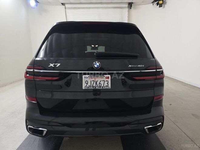 BMW X7-6