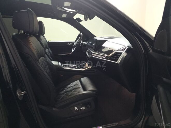 BMW X7-15