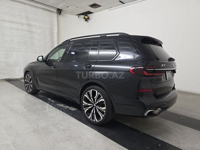 BMW X7-4