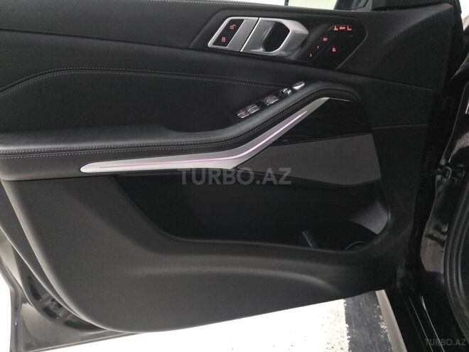 BMW X7-12