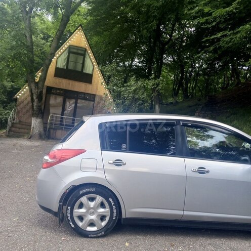 Nissan Tiida-3