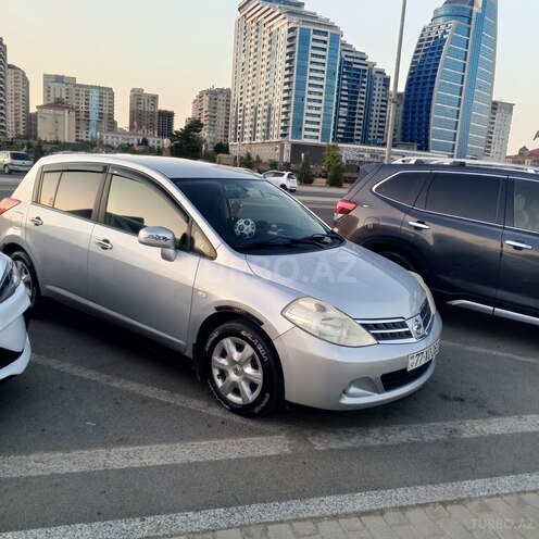 Nissan Tiida-2