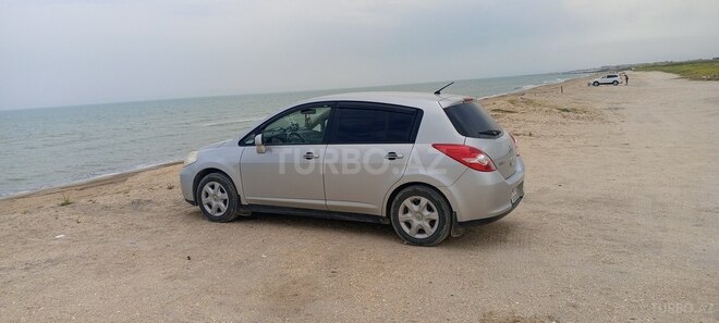 Nissan Tiida-7