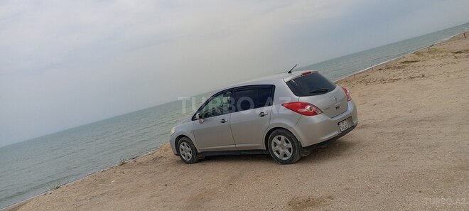 Nissan Tiida-8