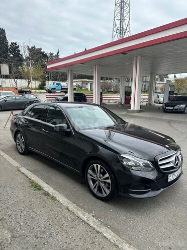 Mercedes E 220-3