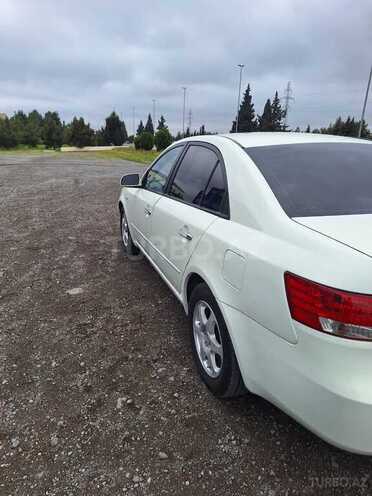 Hyundai Sonata-4