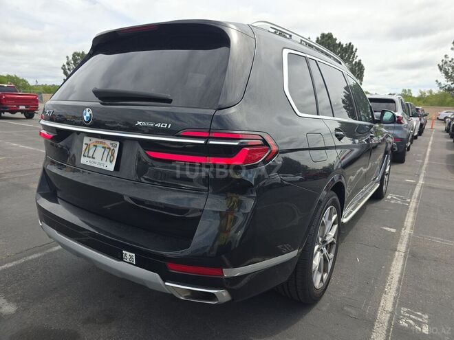 BMW X7-4