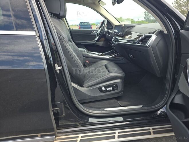 BMW X7-11