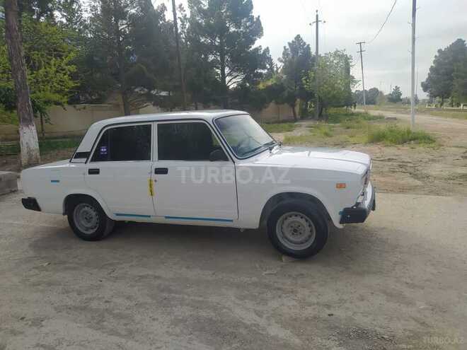 LADA (VAZ) 2107-2