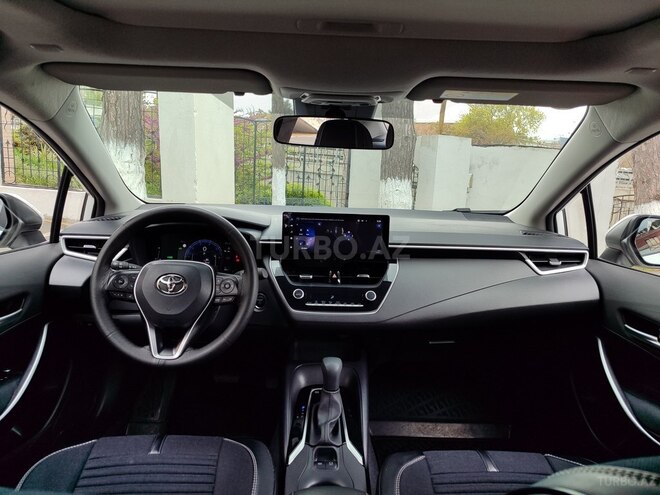 Toyota Corolla-12