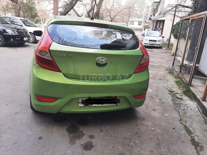 Hyundai Accent-2
