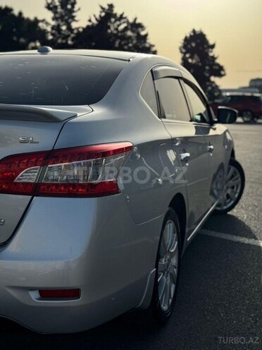 Nissan Sentra-5