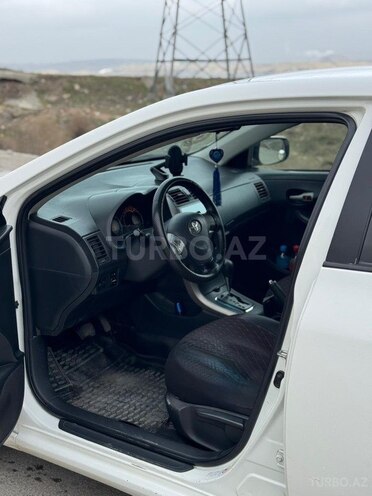 Toyota Corolla-8