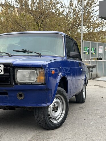 LADA (VAZ) 2107-2