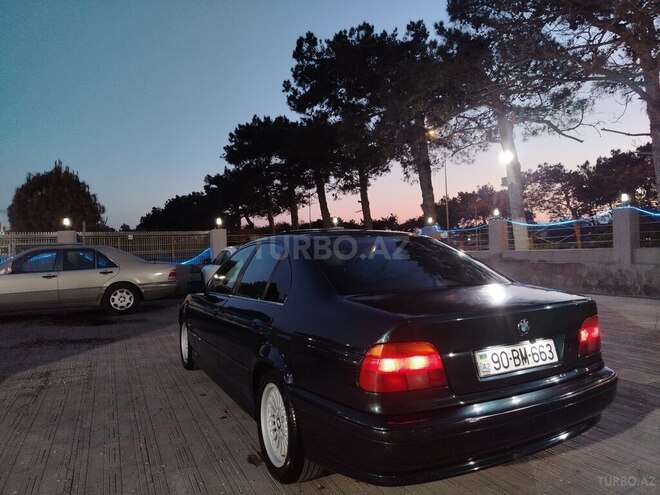 BMW 528-2