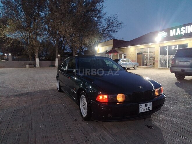 BMW 528-9