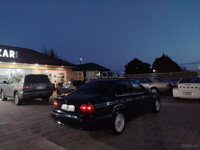 BMW 528-7