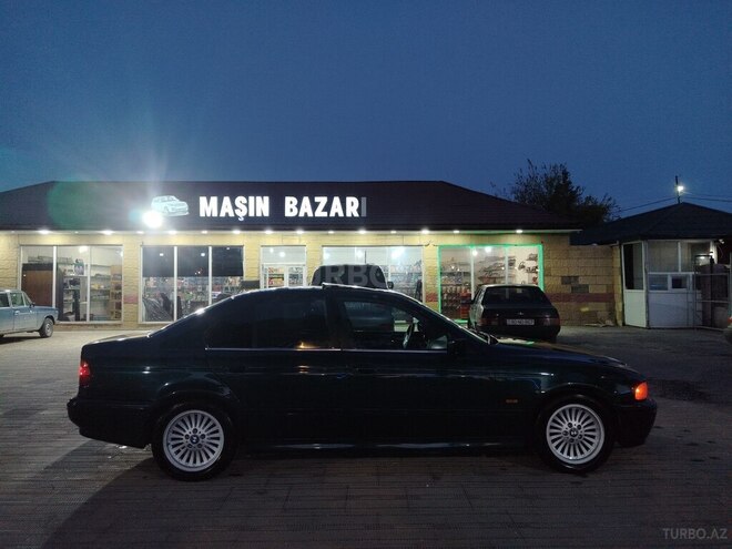 BMW 528-10