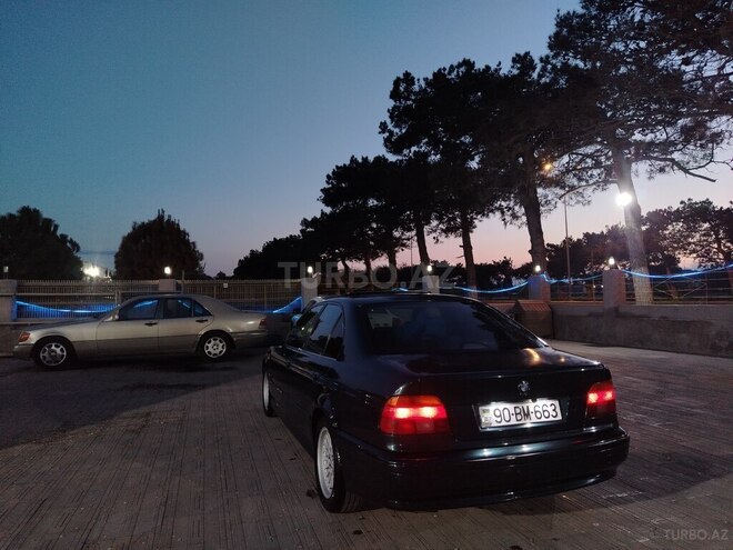 BMW 528-12