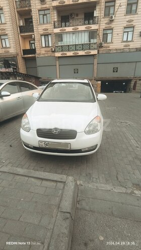 Hyundai Accent-1