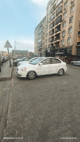 Hyundai Accent-5