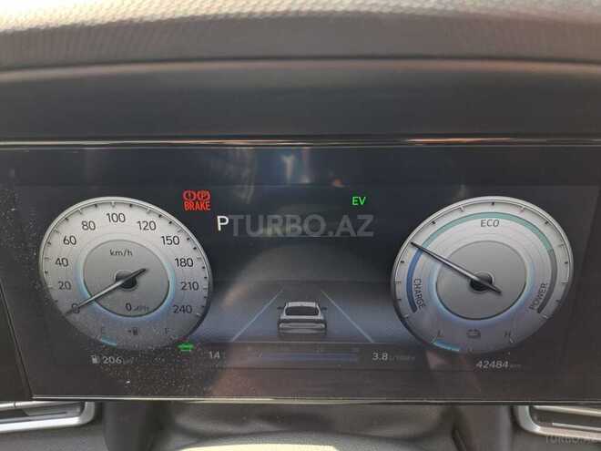 Hyundai Elantra-13