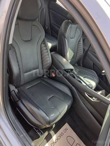 Hyundai Elantra-8