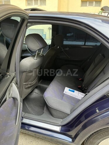 Mercedes E 240-9