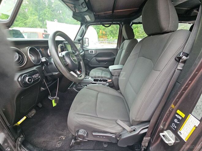 Jeep Wrangler-15