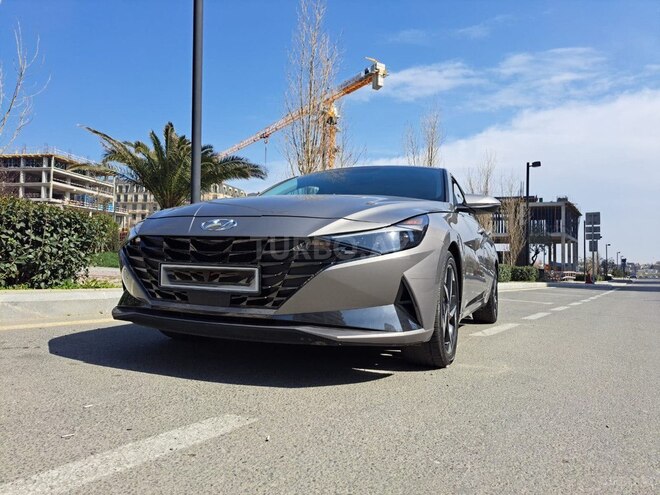 Hyundai Elantra-2