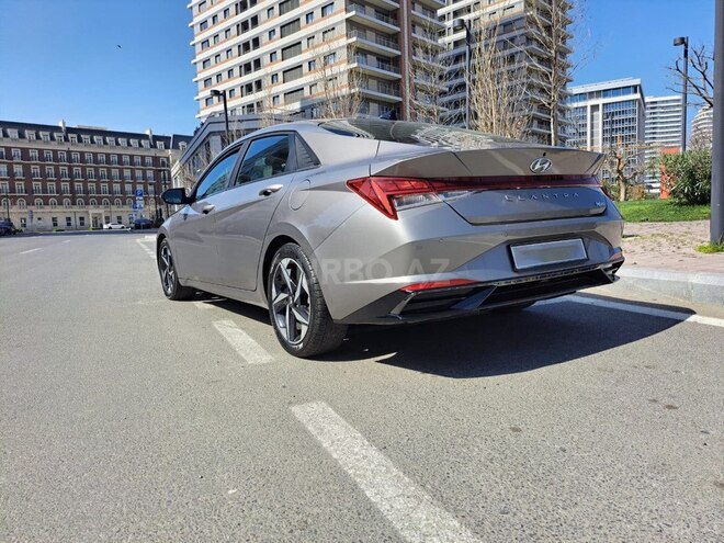 Hyundai Elantra-5