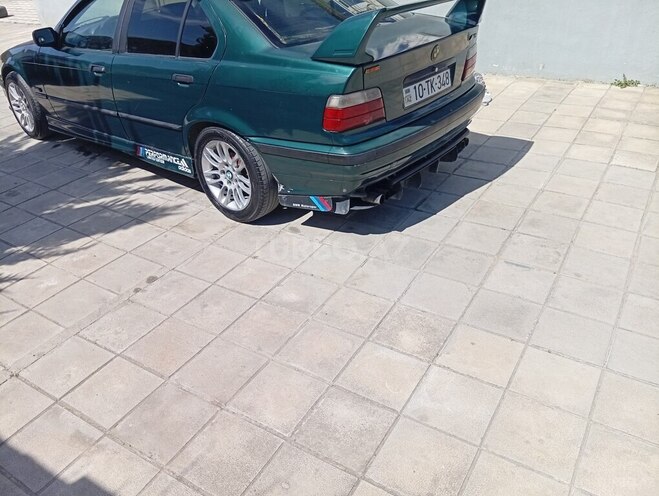 BMW 318-19