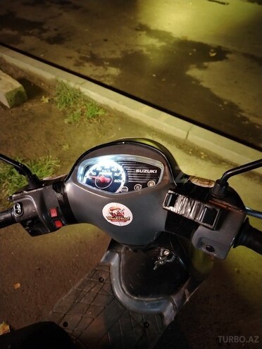 Suzuki Intruder-2