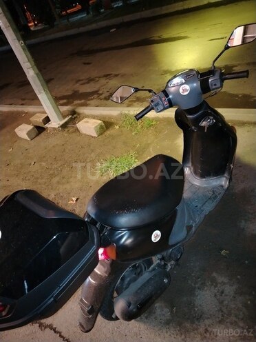 Suzuki Intruder-1