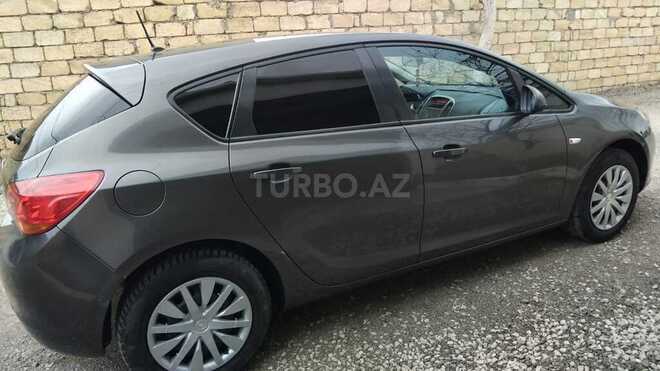 Opel Astra-2