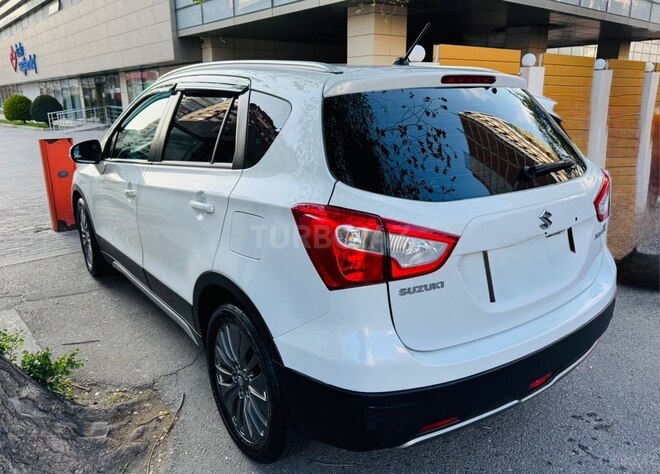 Suzuki SX4-4