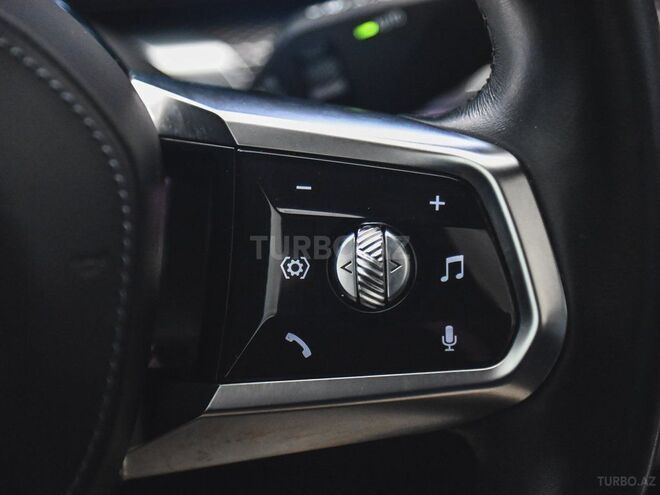 BMW i7 M70-30