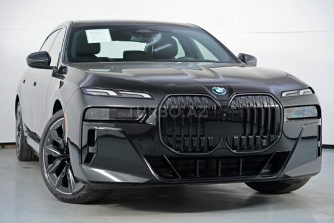 BMW i7-35