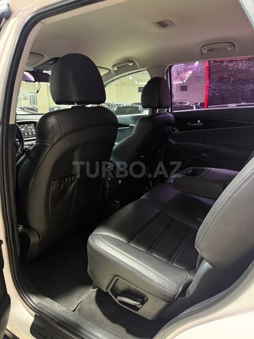 Kia Sorento-19